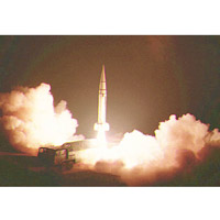 九十年代的台海危機，大陸曾進行兩次大規模導彈發射演習。