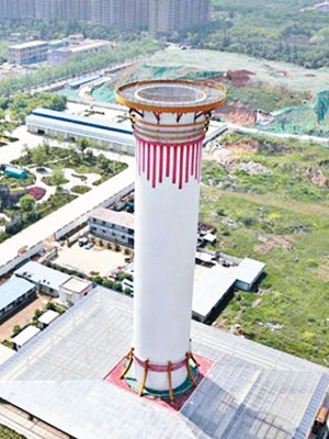 西安興建試驗性的空氣淨化塔（除霾塔）。（互聯網圖片）