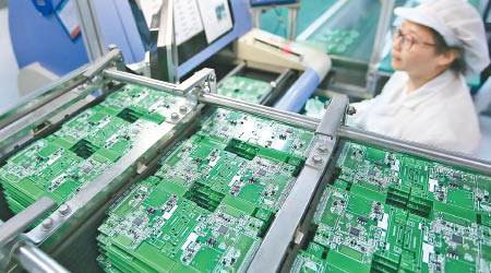 中國電子工業在貿易戰中備受壓力。（資料圖片）