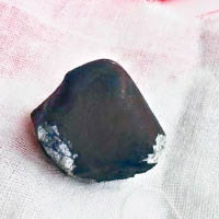 網傳隕石可賣到高價。