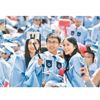 愈來愈多中國學生到美國留學。