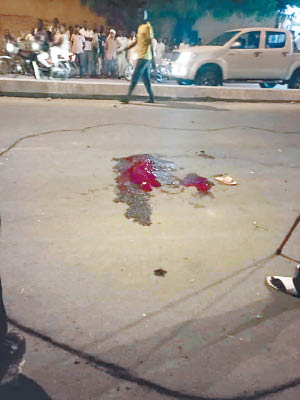 乍得中國籍女商人被殺，現場留下大片血漬。（互聯網圖片）