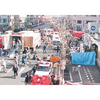 東京地鐵沙林毒氣恐襲造成大規模傷亡。（美聯社圖片）