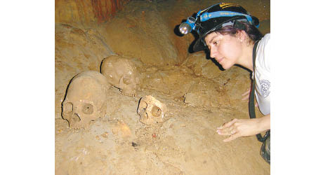 考古學家發現疑是瑪雅人祖先的人類遺骸。