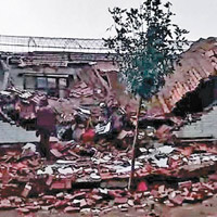 龍捲風造成多所民房受損。