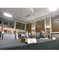 上月Fb和Twitter派人出席參院情報委員會聽證會，惟Google高層缺席。