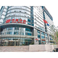 中國華融資產管理股份有限公司總資產逾二千億人民幣。
