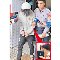 台北警方將涉案蕭男（戴頭盔者）移送至台北地檢署。（互聯網圖片）