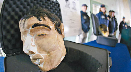 當局3D打印複製假人頭。（美聯社圖片）