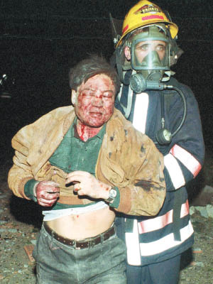 中國駐南斯拉夫大使館被炸，多人死傷。