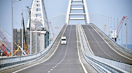 大橋通車後，如同在海峽設置大閘。