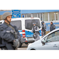 恐襲後，德國警方在接壤法國邊防緊張搜查。