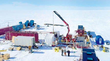 團隊在南極的鑽探研究有意外收穫。