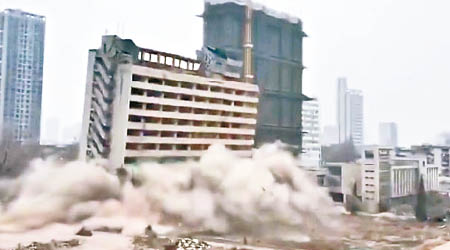 安徽理工大學原西校區教學樓被炸為平地。（互聯網圖片）