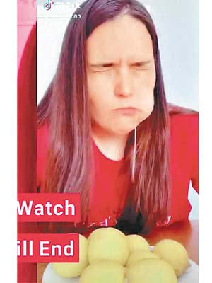 社交網近日興起「沒有表情食檸檬挑戰」。（互聯網圖片）