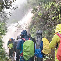 登山客拍攝眼前的洪水。（互聯網圖片）