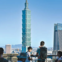 不少大陸遊客喜愛到訪台北。