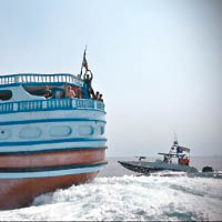 伊朗革命衞隊扣押燃油船。