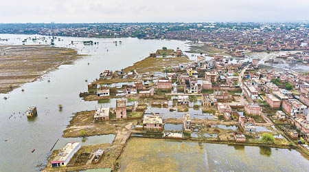 北方邦雨災災情嚴重。（美聯社圖片）