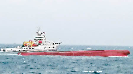 澎湖艦開往出事海域搜救。（互聯網圖片）