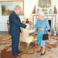 約翰遜早前覲見英女王。