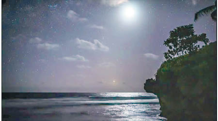 紐埃的夜空星光點點，非常迷人。