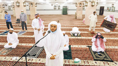 沙特宣布重開國內清真寺。（美聯社圖片）