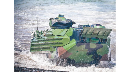 台軍AAV7兩棲突擊車參與預演。