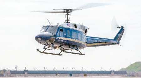 一架美軍UH-1N休伊直升機在維州訓練遭槍擊，圖為同型直升機。