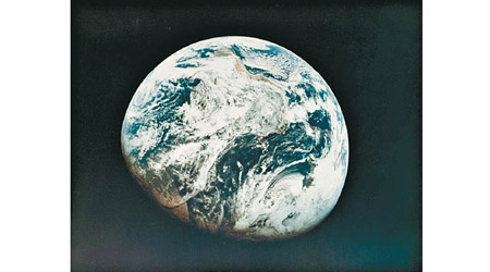 登月任務拍下的地球圖像。