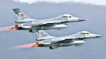 台軍F16V：F16V升級計劃進度緩慢。