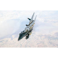 美軍在中東派駐F15E戰鬥轟炸機。
