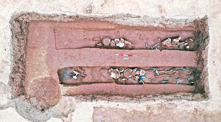 研究團隊在宣漢羅家壩遺址發現貴族墓葬。