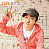 日籍華人Hip Hop歌手陳日華表示他的歌曲內容都是圍繞日常生活，從中帶出生命意義。