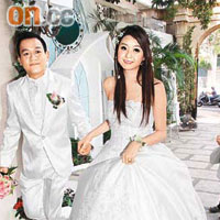 Suki、黃浩拖手甜蜜影婚紗，十足預演婚禮。