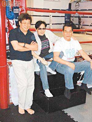 梁小龍（左起）、泰迪羅賓與陳觀泰為新片做宣傳。