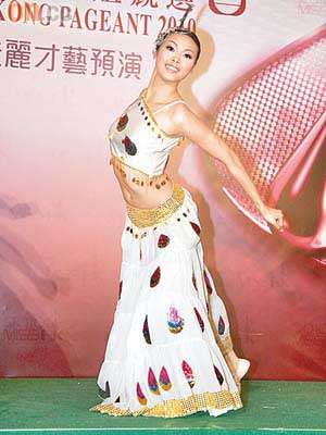 (14)李俍嬿跳孔雀舞贏得「現場最受歡迎佳麗」。