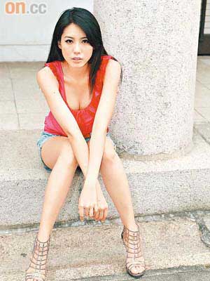 台模林可彤經常台港兩地行騷，說到競爭，她認為香港更激烈。