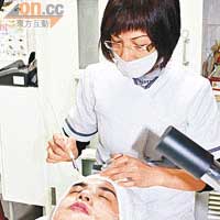 李雨陽大讚媽媽是專業美容師。