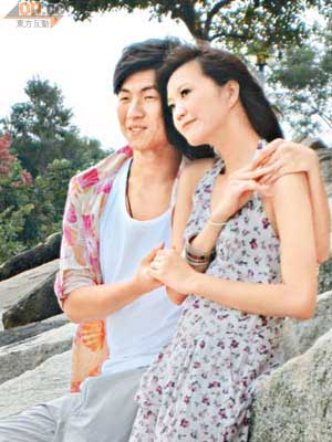 吳若希拍MV時，與男主角有浪漫戲份。