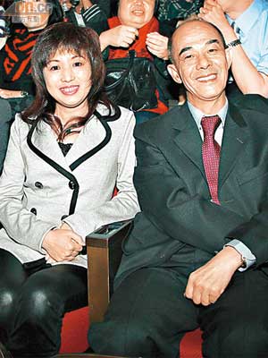 「最佳劇集」獎被梅小青（左）捧走，添哥（右）直言感失望。