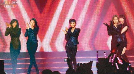 Wonder Girls在亞洲博覽館開騷，招牌舞步令全場high爆。