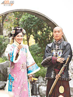 馬浚偉與李詩韻齊為劇集《紫》拍攝外景，戲中二人有不少感情戲。