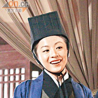 貢米在新劇中反串，劇組人員也覺得她跟林青霞極相似。