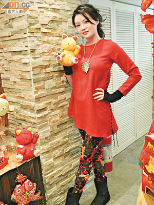張家瑩被睇中在《特務戇Ｊ》續集飾演一角，在賭場拍了三日戲。