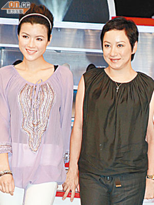 陳茵媺（左）與謝寧齊為飲食節目錄影。