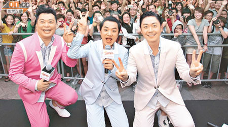阮兆祥（左起）、王祖藍及李思捷到新加坡宣傳新戲，又特地與影迷舉行見面會。