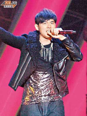 Jay與昆凌歐遊後來港演唱，心情大靚。