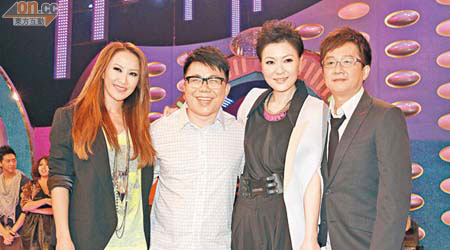 左起：李玟、陳奐仁、田蕊妮與倫永亮錄影《巨聲3》。