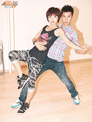 白健恩（右）讚徒弟李悅彤有練舞潛質。
